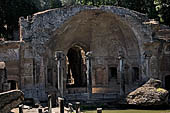 Villa Adriana - Canopo e Serapeo, uno dei complessi pi originali e spettacolari della villa. 